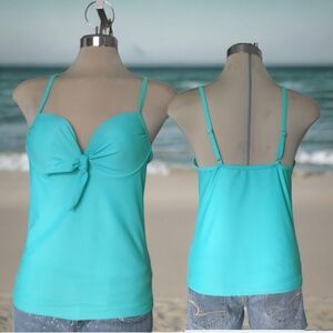 🌹3/25🌹Swimming Clear Green Top Size 10